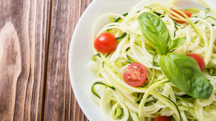 Creamy Garlic & Basil Zucchini Noodles | Real Food RN