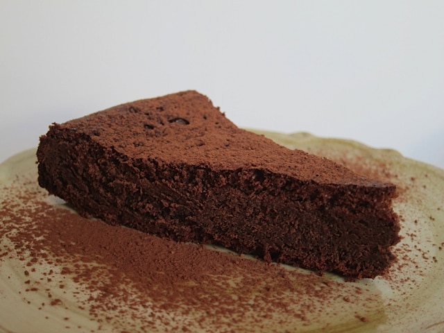 Paleo Flourless Chocolate Cake | Real Food RN